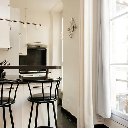 Cherche Midi Apartament *